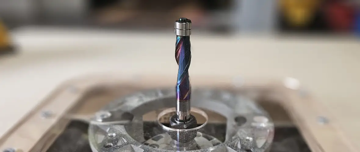 Flush trim router bits